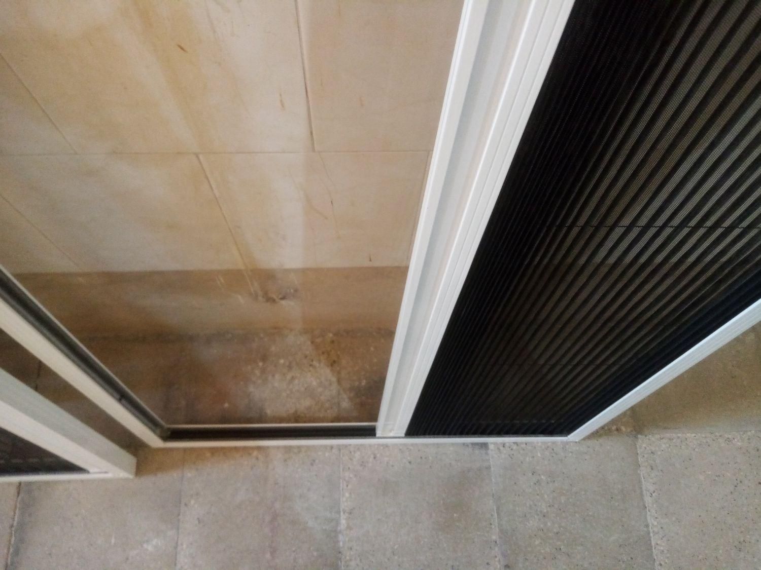 درب وپنجره دوجداره Upvc آلومینیوم توری|مصالح و تجهیزات ساختمان|صدرا-فارس, فاز ۱|دیوار