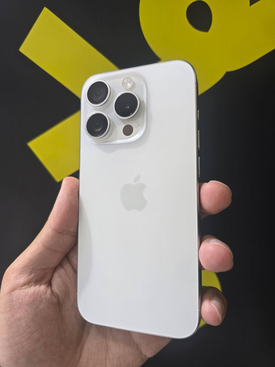 IPhone 15 pro تک سیم|موبایل|کرج, برغان|دیوار