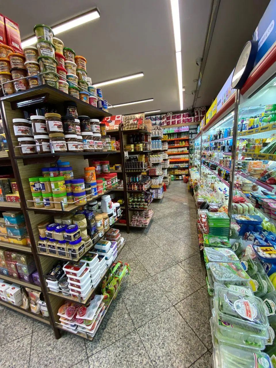 استخدام کارگر تمام وقت جهت کار در سوپر مارکت|استخدام خدمات فروشگاه و رستوران|تهران, ایوانک|دیوار