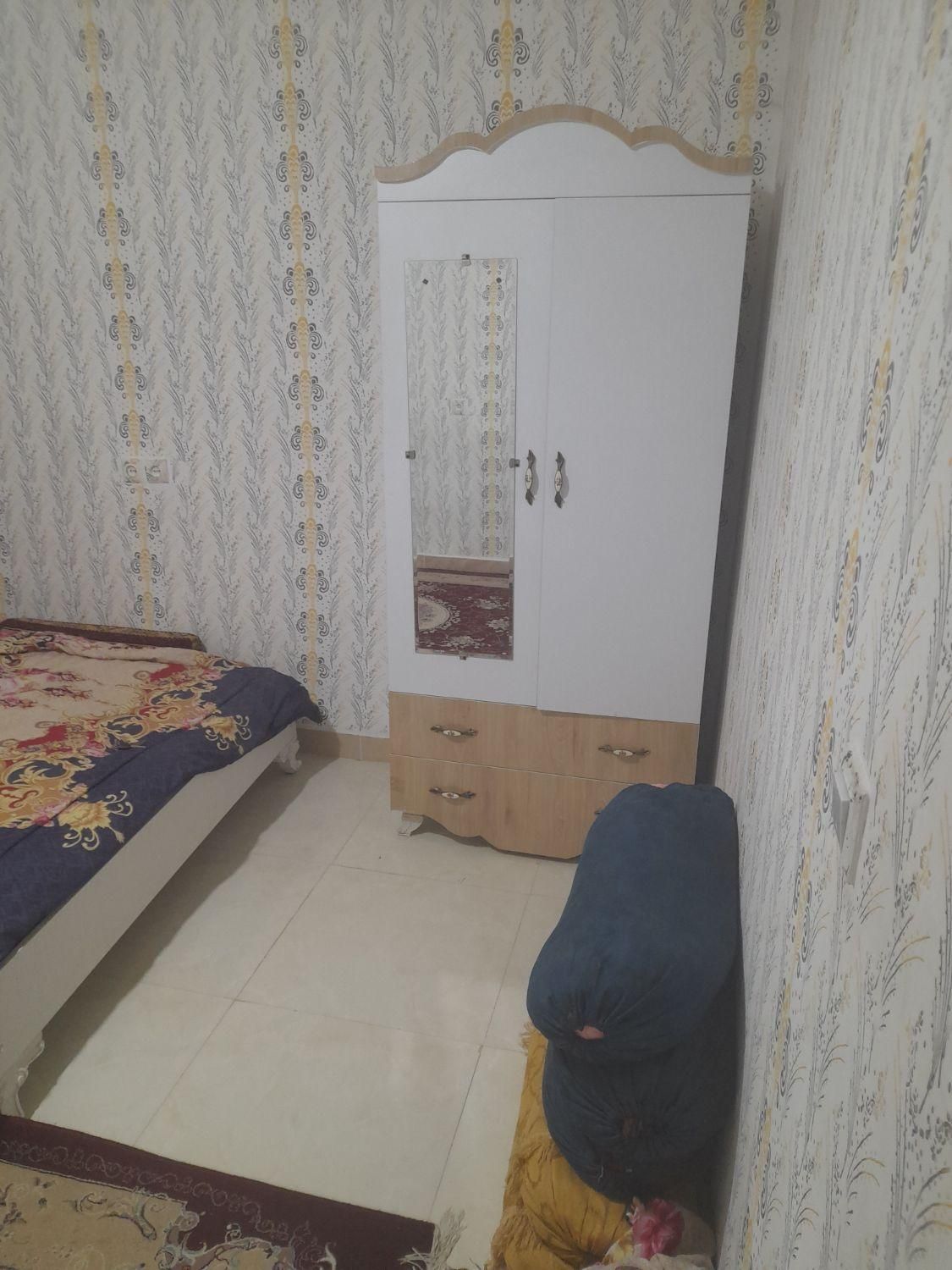 ویلاباغ استخردار داخل شهر|اجارهٔ کوتاه‌مدت ویلا و باغ|سنندج, |دیوار