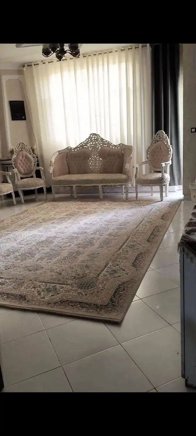 مبل سلطنتی سالم و شیک با قیمت عالی|مبلمان خانگی و میز عسلی|مشهد, فرهنگیان (شهرک غرب)|دیوار