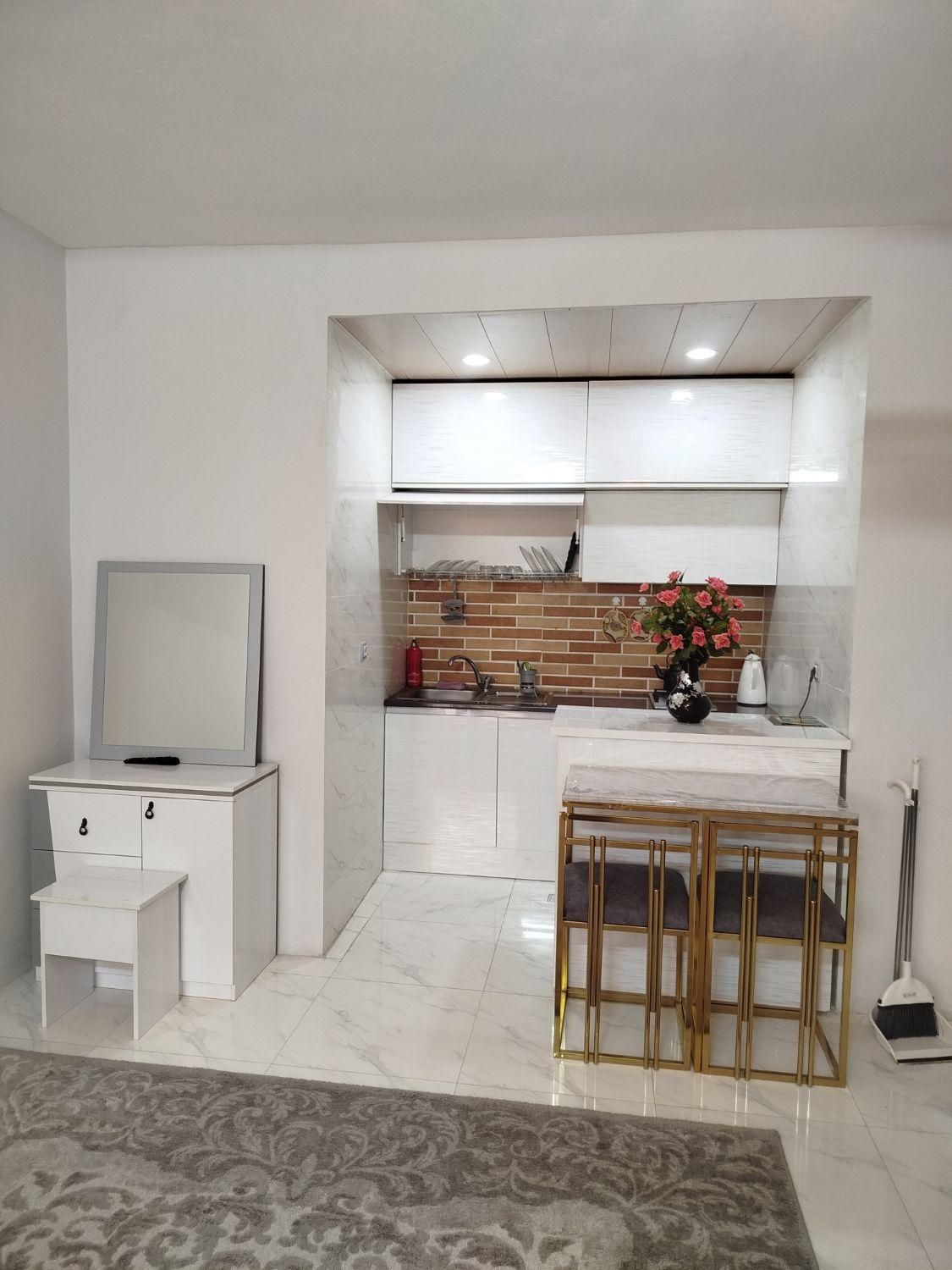 اجاره سوییت اپارتمان لوکس فلکه اطلسی|اجارهٔ کوتاهمدت آپارتمان و سوئیت|شیراز, باغ تخت|دیوار