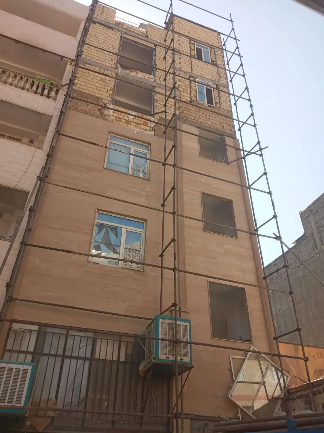 داربست فلزی رهنما|خدمات پیشه و مهارت|کرج, شهرک صنعتی بهارستان فاز ۲|دیوار