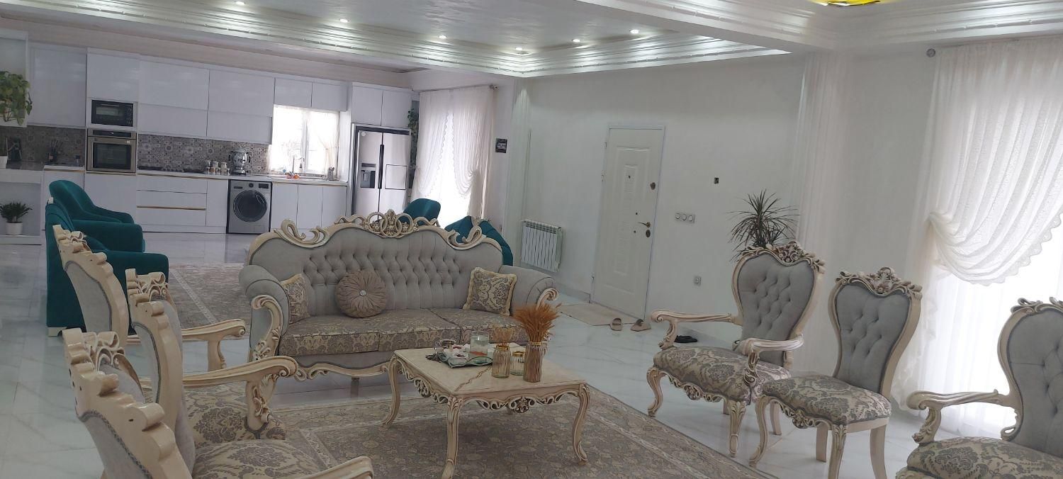 مبل استیل ۹ نفره و مبل راحتی ۷ نفره کاملا سالم|مبلمان خانگی و میز عسلی|فومن, |دیوار