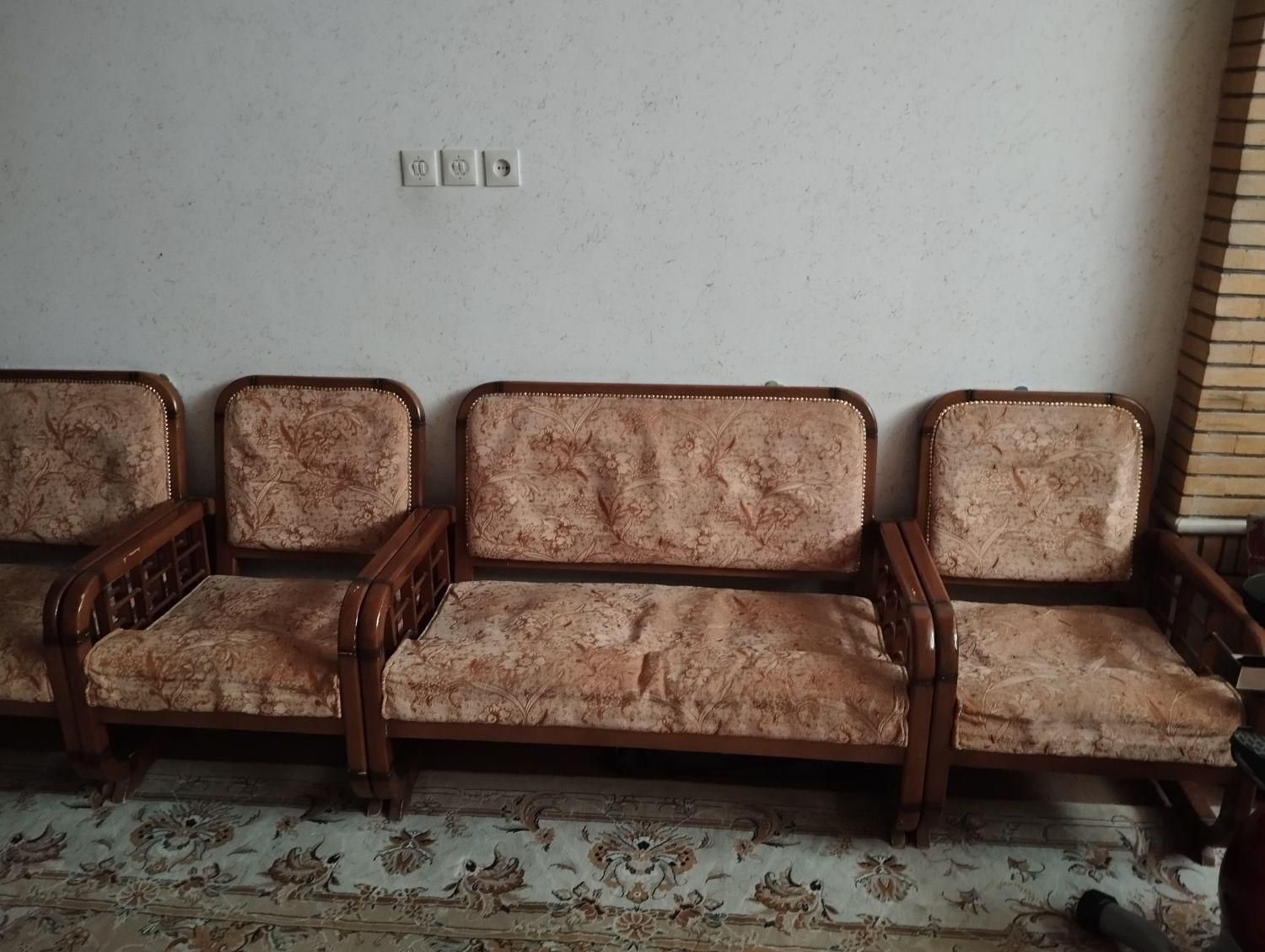 مبلمان چوبی|مبلمان خانگی و میز عسلی|قم, زنبیل آباد|دیوار