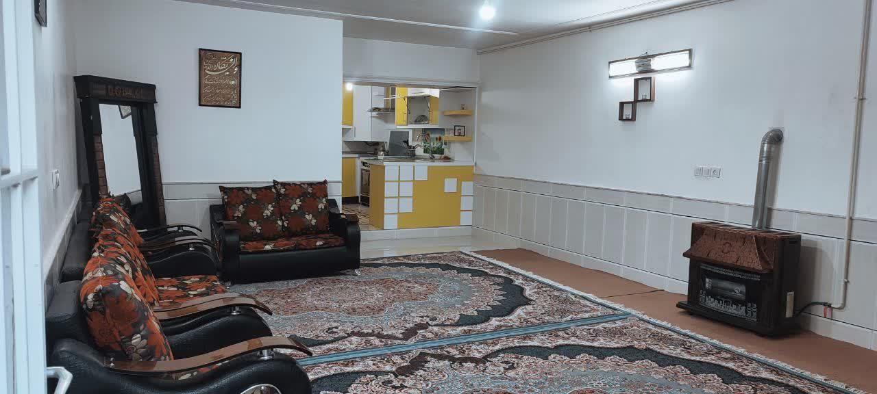 اجاره روزانه منزل ۱۰۰ متری دربست را جدا|اجارهٔ کوتاهمدت آپارتمان و سوئیت|کاشان, کارگر|دیوار