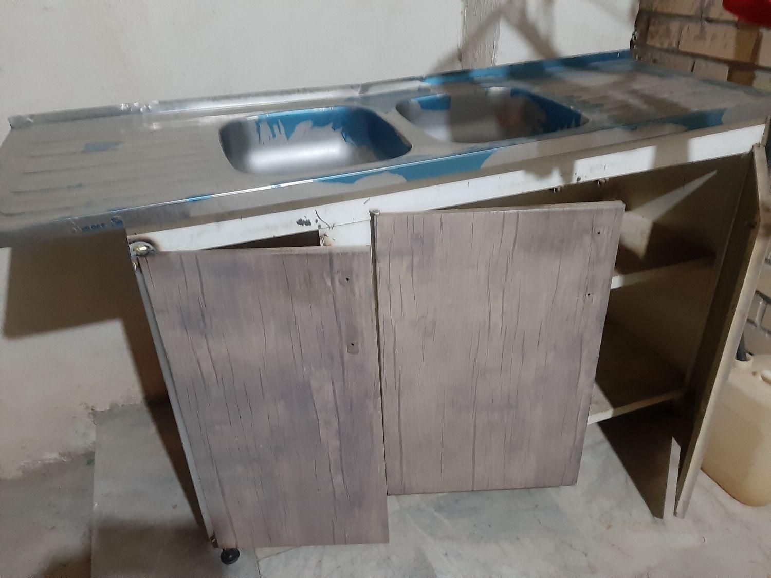 سینک ظرفشویی و کابینت|آب‌چکان و نظم‌دهنده ظروف|سراوان, |دیوار