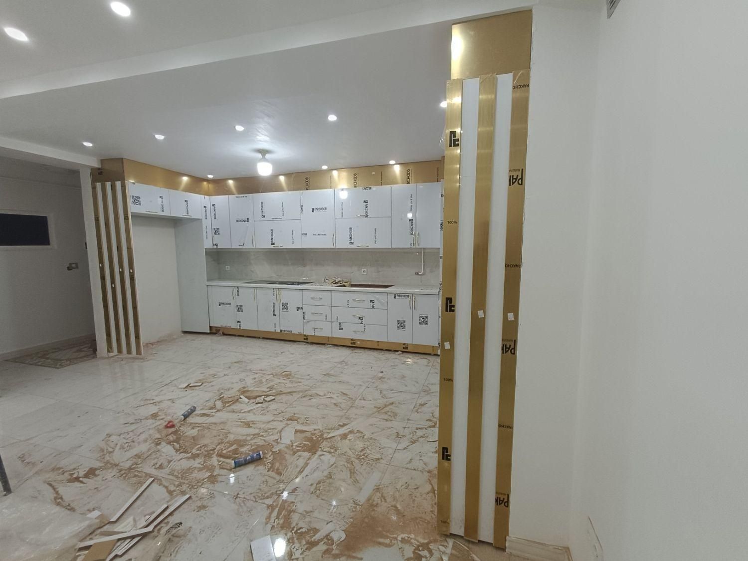 کابینت مدل کینگ گلاس براق|مصالح و تجهیزات ساختمان|قروه, |دیوار