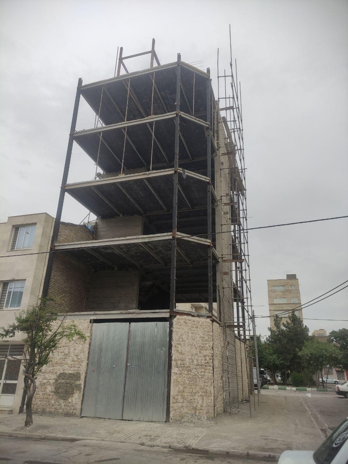 ۱۵۰متر/۳خواب/سر سه نبش/معبرخیابان۲۵متری|فروش آپارتمان|مشهد, امیر|دیوار