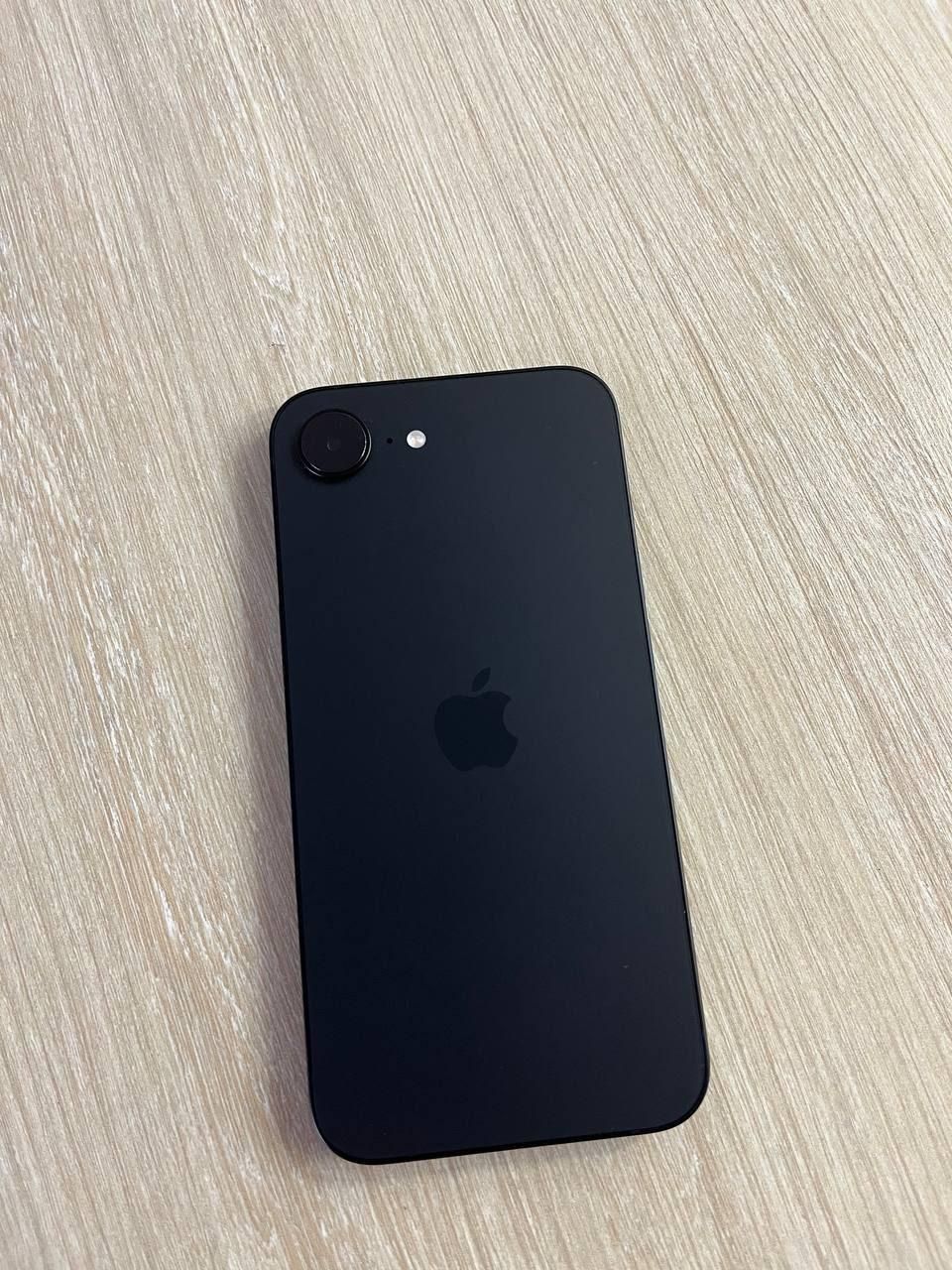 آیفون 16 ای iPhone16e رنگ مشکی|موبایل|شیراز, شهرک گلستان شمالی|دیوار