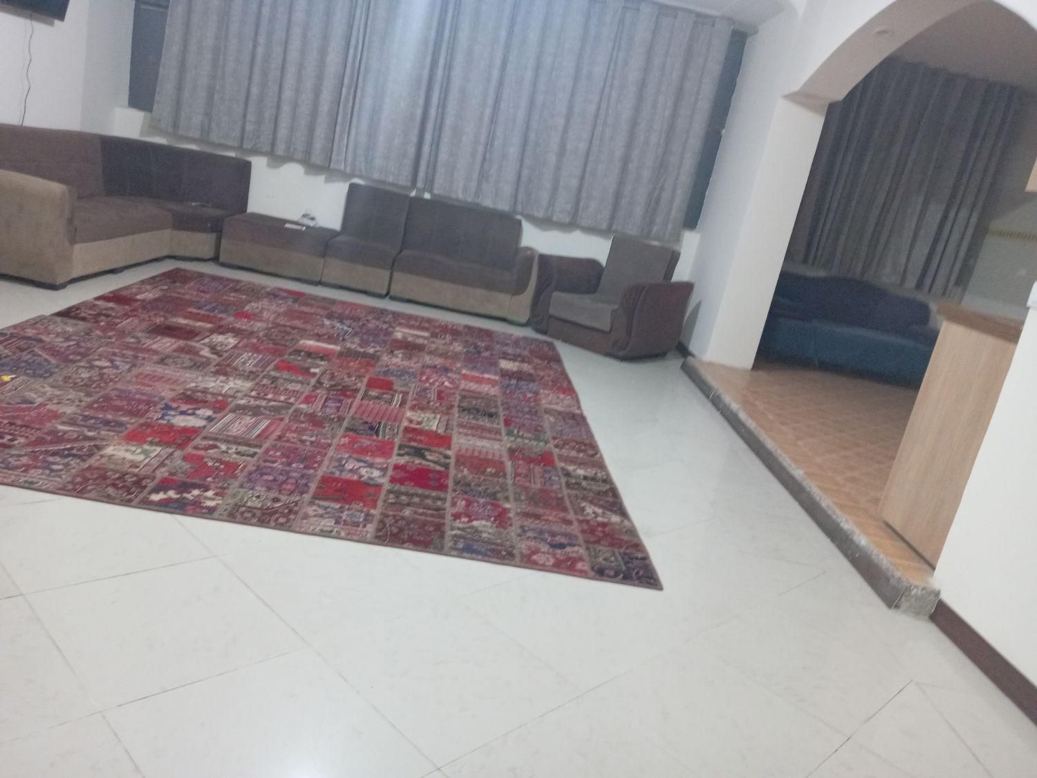 واحد سه خواب روزانه|اجارهٔ کوتاه‌مدت آپارتمان و سوئیت|کرمان, |دیوار