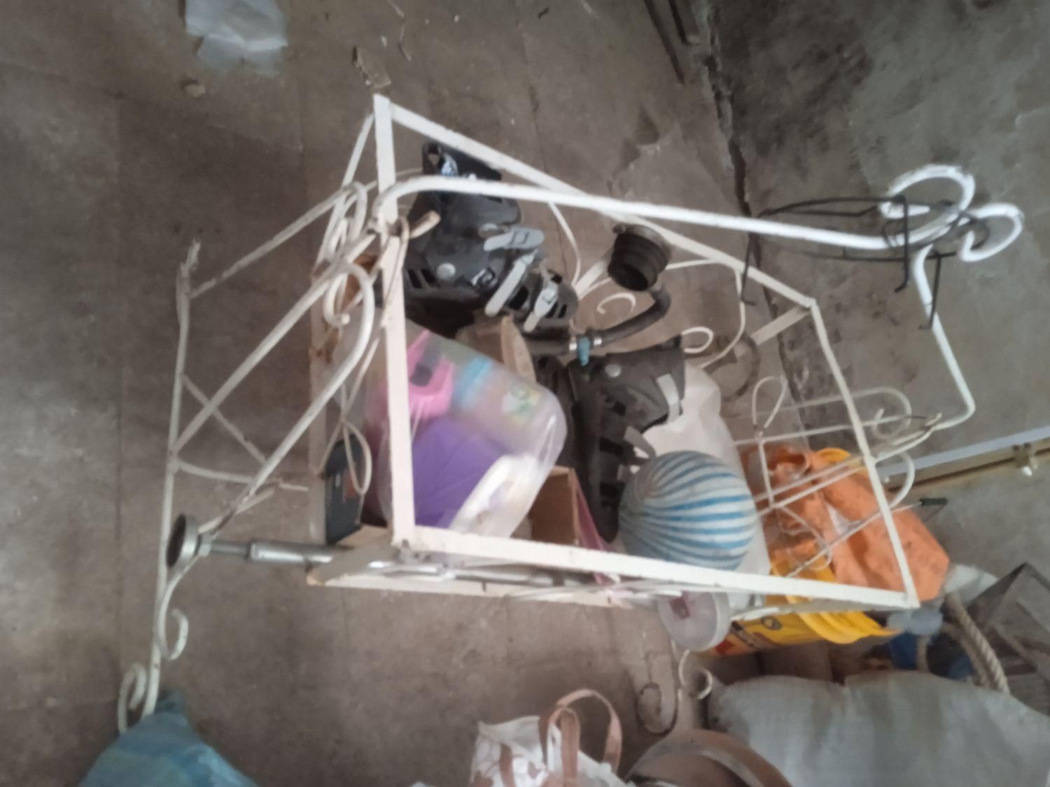 گهواره|تخت و صندلی بچه|گناباد, |دیوار