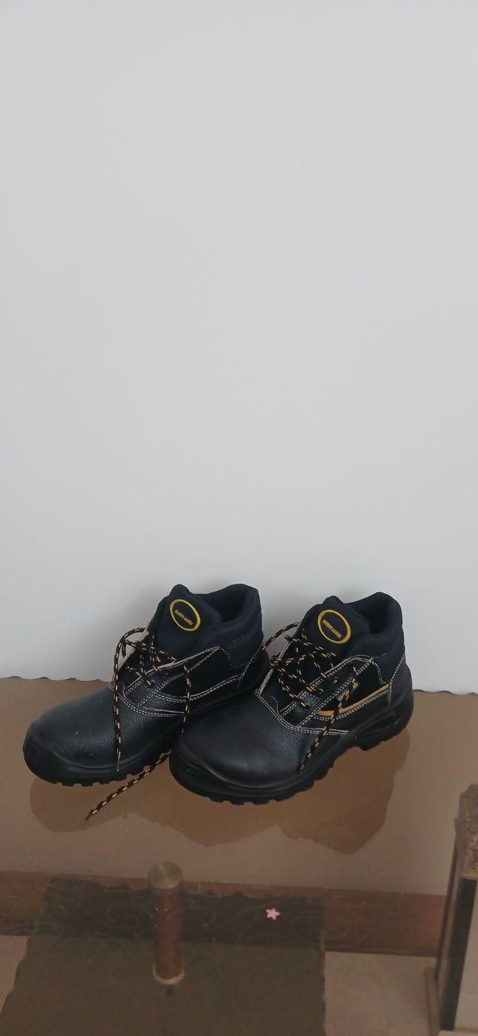 کفش ایمنی|کیف، کفش، کمربند|ایلام, |دیوار