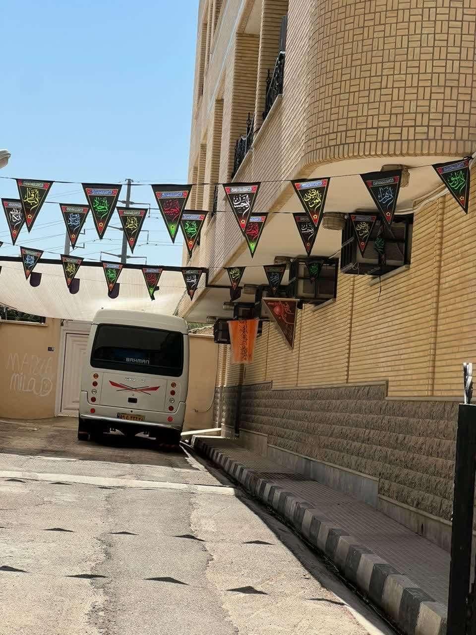 مینی بوس ایسوزو مدل 1397 در حد صفر|خودرو سنگین|تهران, فلسطین (میدان انقلاب)|دیوار
