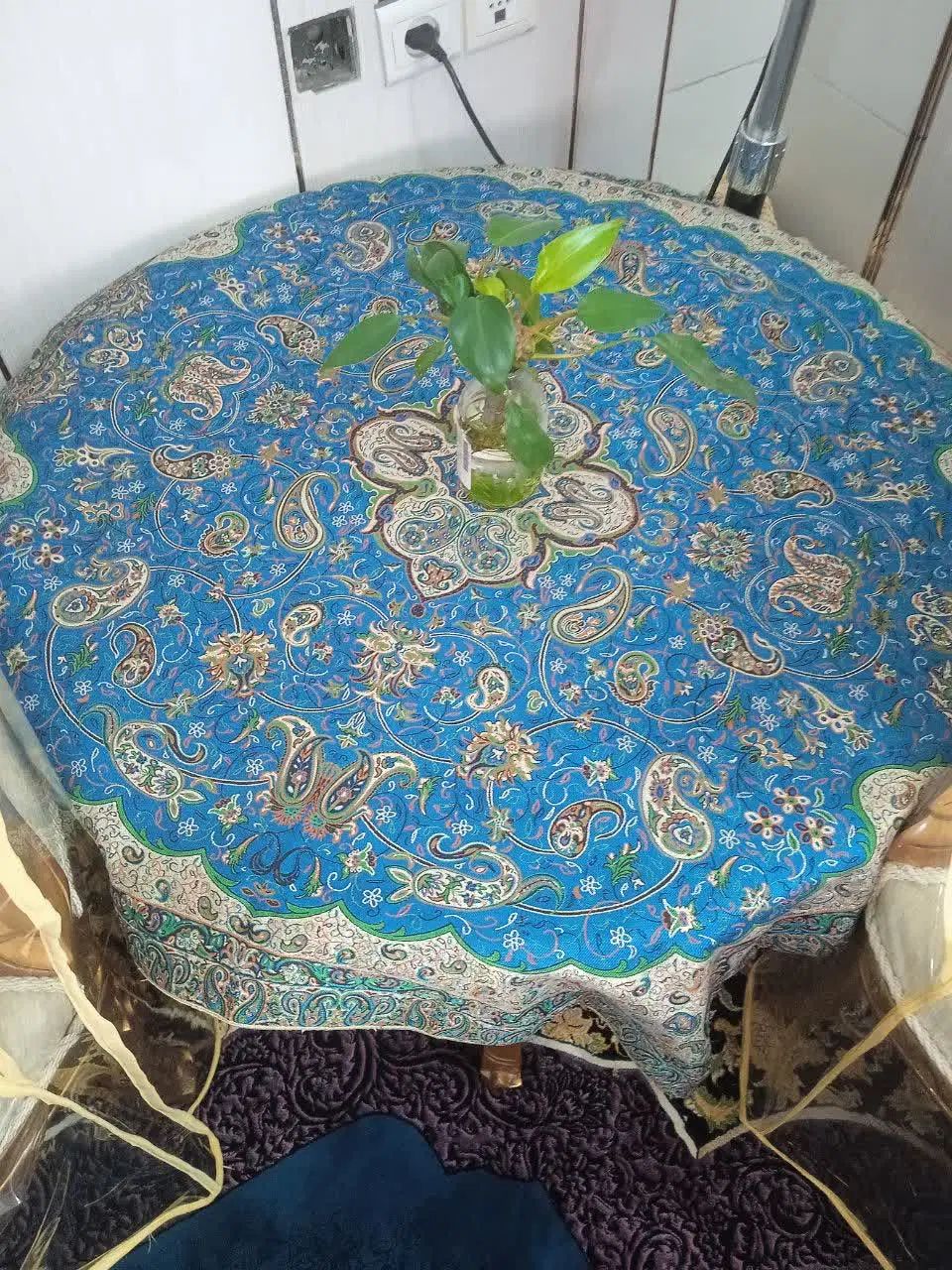 مبل ۹نفره سلطنتی|مبلمان خانگی و میز عسلی|اصفهان, دارک|دیوار