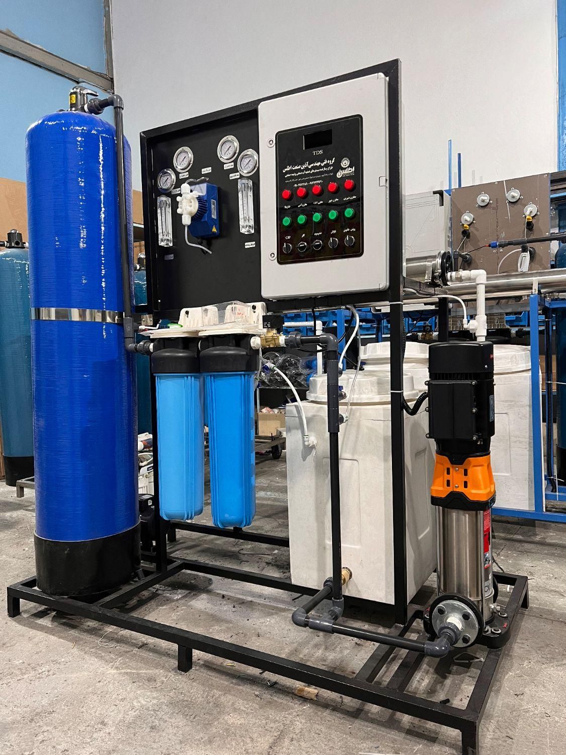 تصفیه آب صنعتی 5 مترمکعب شاسی ضد زنگ/ZANGI|آبسردکن و تصفیه آب|بندرعباس, |دیوار