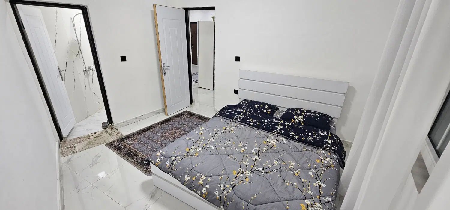 ویلا دوخواب در منطقه ازاد انزلی حسن رود (مالک)|اجارهٔ کوتاه‌مدت ویلا و باغ|بندر انزلی, لیچارگی حسن رود|دیوار