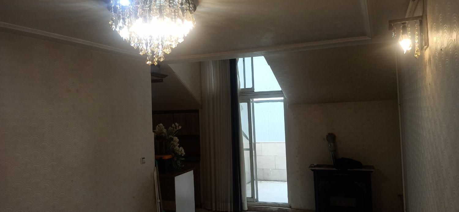 فروش آپارتمان ۵۰ متری ۱ خوابه ابتدای خیابان سام|فروش آپارتمان|رشت, چمارسرا|دیوار