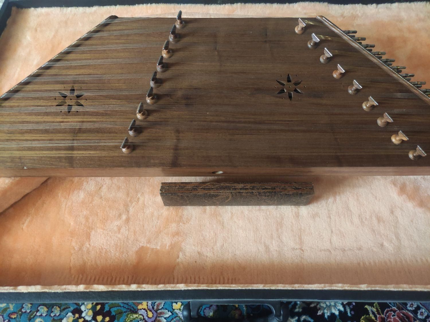 سنتور|سازهای سنتی|شاهینشهر, عطار|دیوار