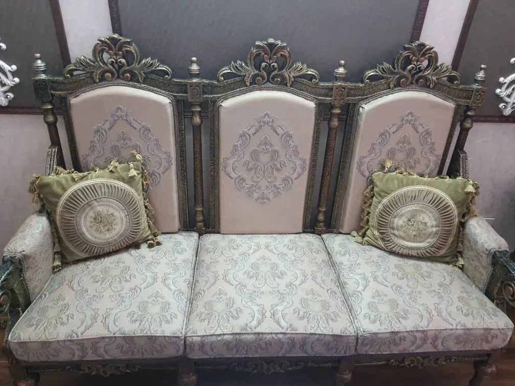 مبلمان ۹ نفره پ میز ۸ نفره کلاسیک|مبلمان خانگی و میز عسلی|تهران, نازی‌آباد|دیوار
