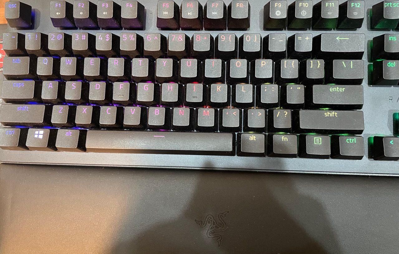 کیبورد گیمینگ Razer Huntsman v2|قطعات و لوازم جانبی رایانه|شیراز, قدوسی غربی|دیوار