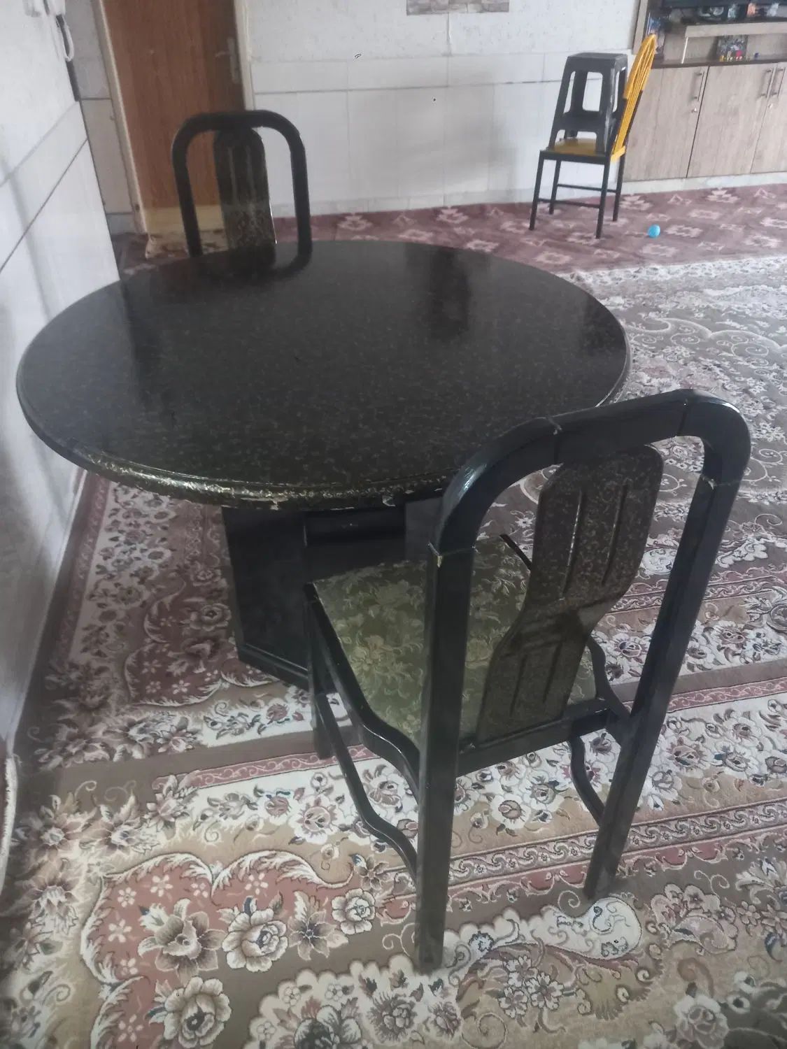 میزنهارخوری ۲نفره|میز و صندلی غذاخوری|اصفهان, راران|دیوار