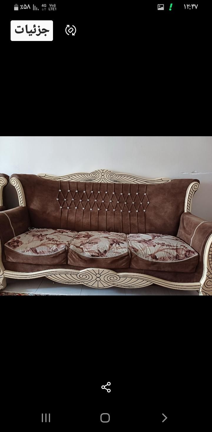 مبل راحتی جنس بدنه خیلی خوبه قیمت پایین گذاشتم|مبلمان خانگی و میز عسلی|تهران, کاروان|دیوار