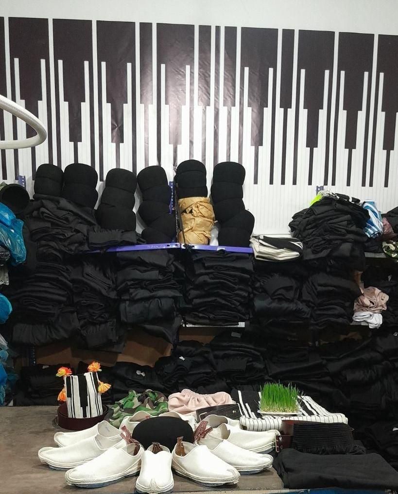 دبیت حاج علی اکبری در فارسان|لباس|شهرکرد, |دیوار