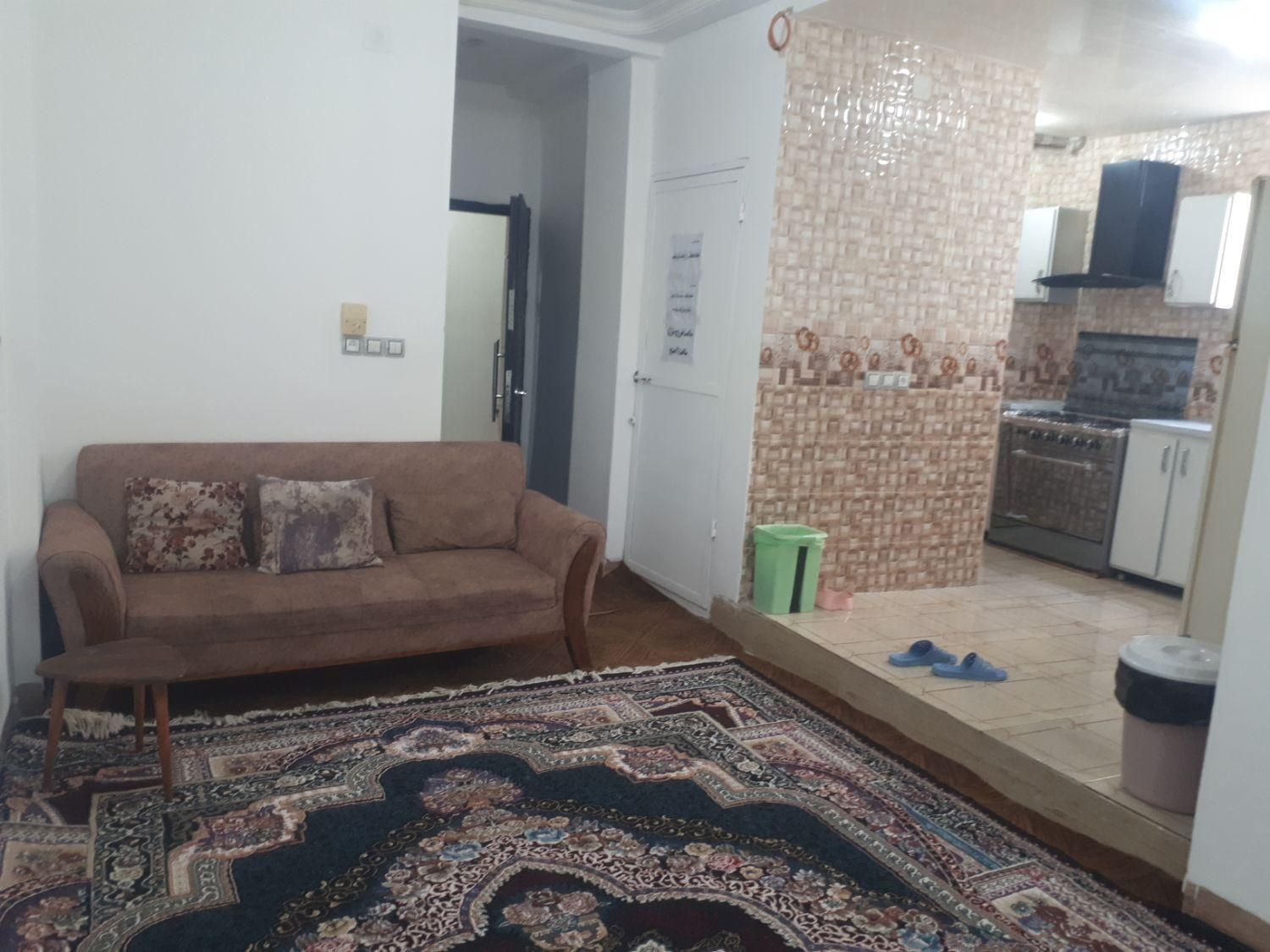 منزل مبله آپارتمان + سوییت حیاط دار|اجارهٔ کوتاه‌مدت آپارتمان و سوئیت|بندر دیر, |دیوار