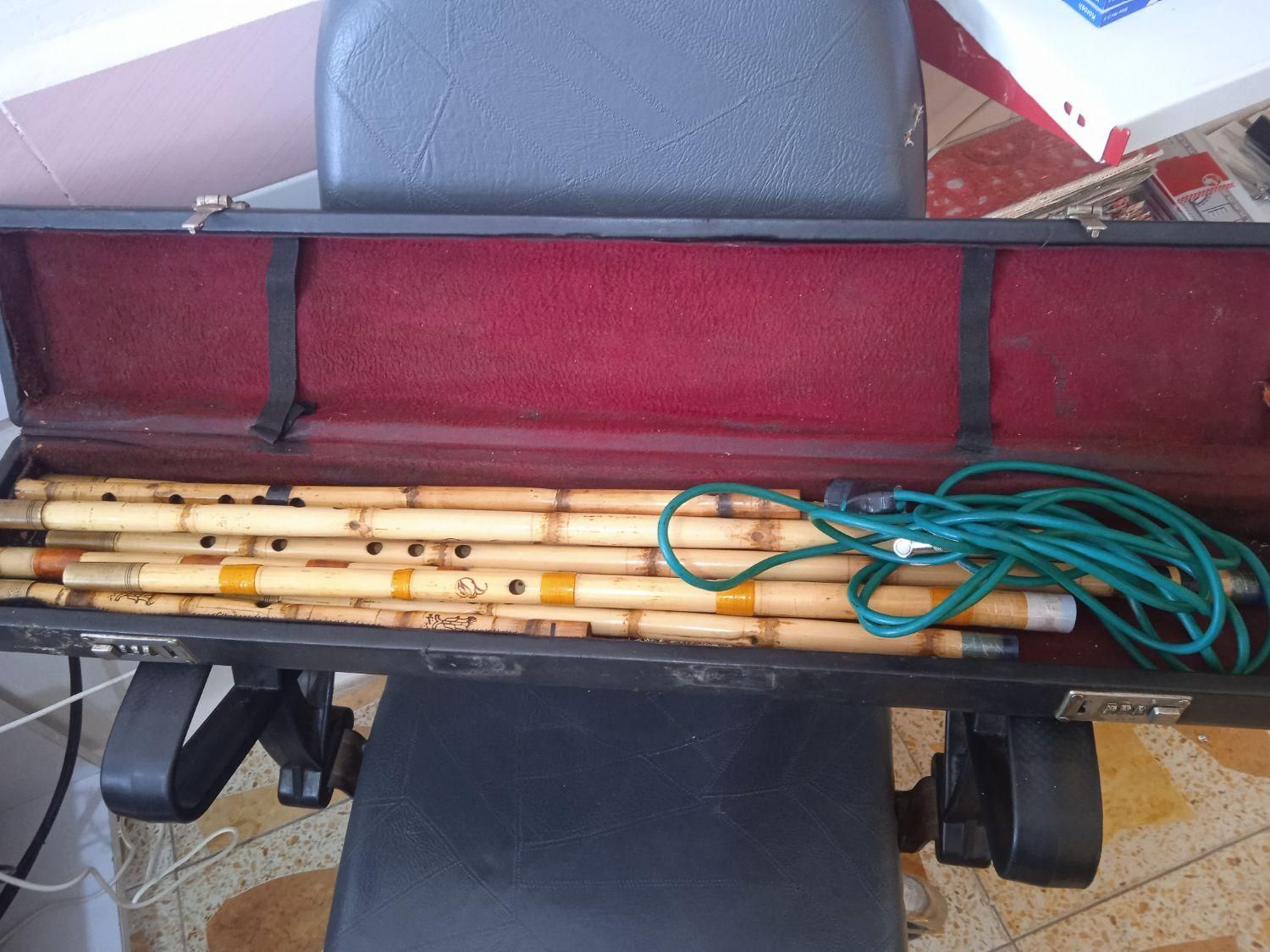 چند عدد نی و جعبه نی|سازهای سنتی|دزفول, |دیوار