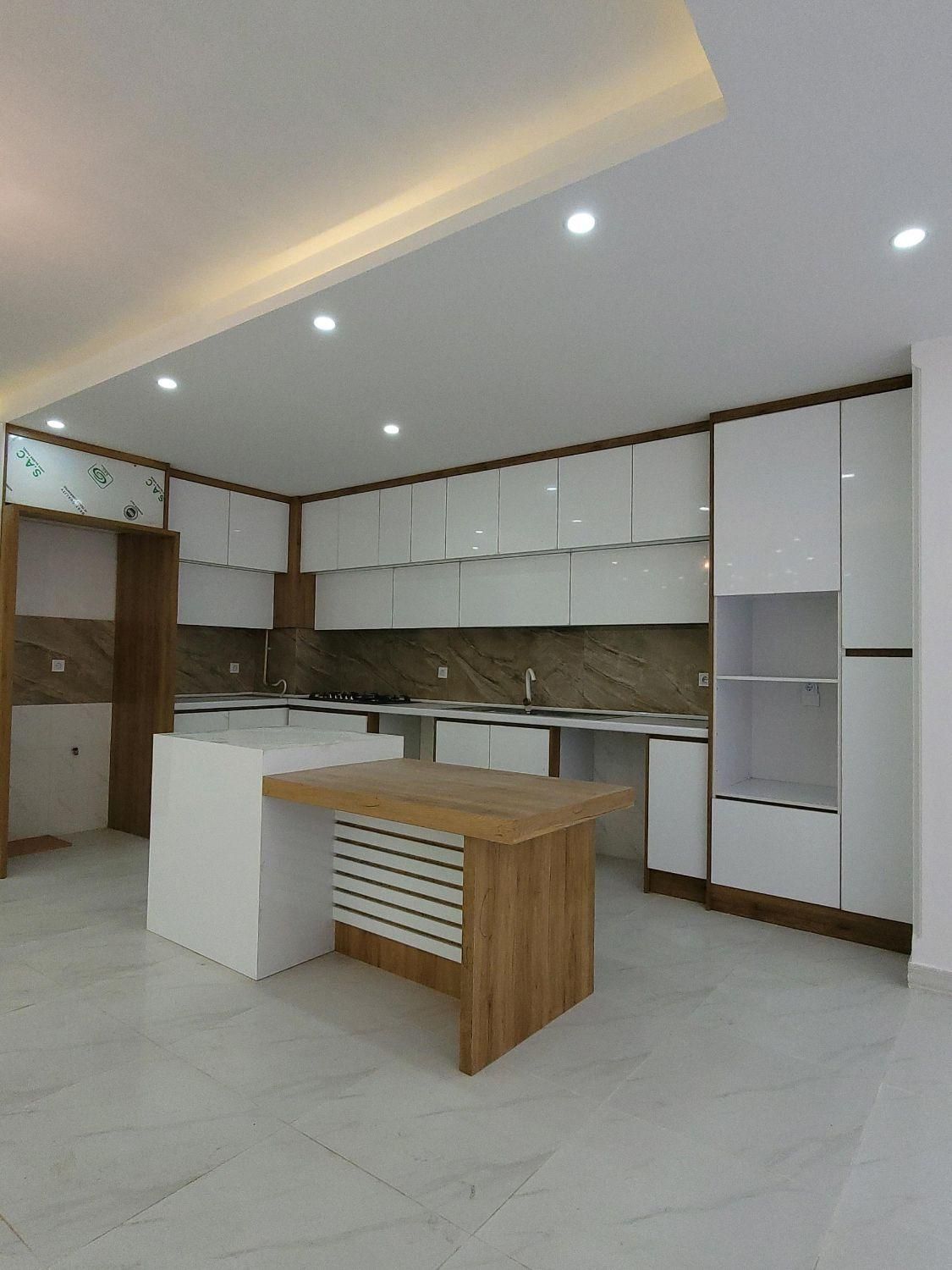 فروش ۱۱۷ متری کم واحد ، کلید نخورده در سام انشائی|فروش آپارتمان|رشت, پیرسرا|دیوار