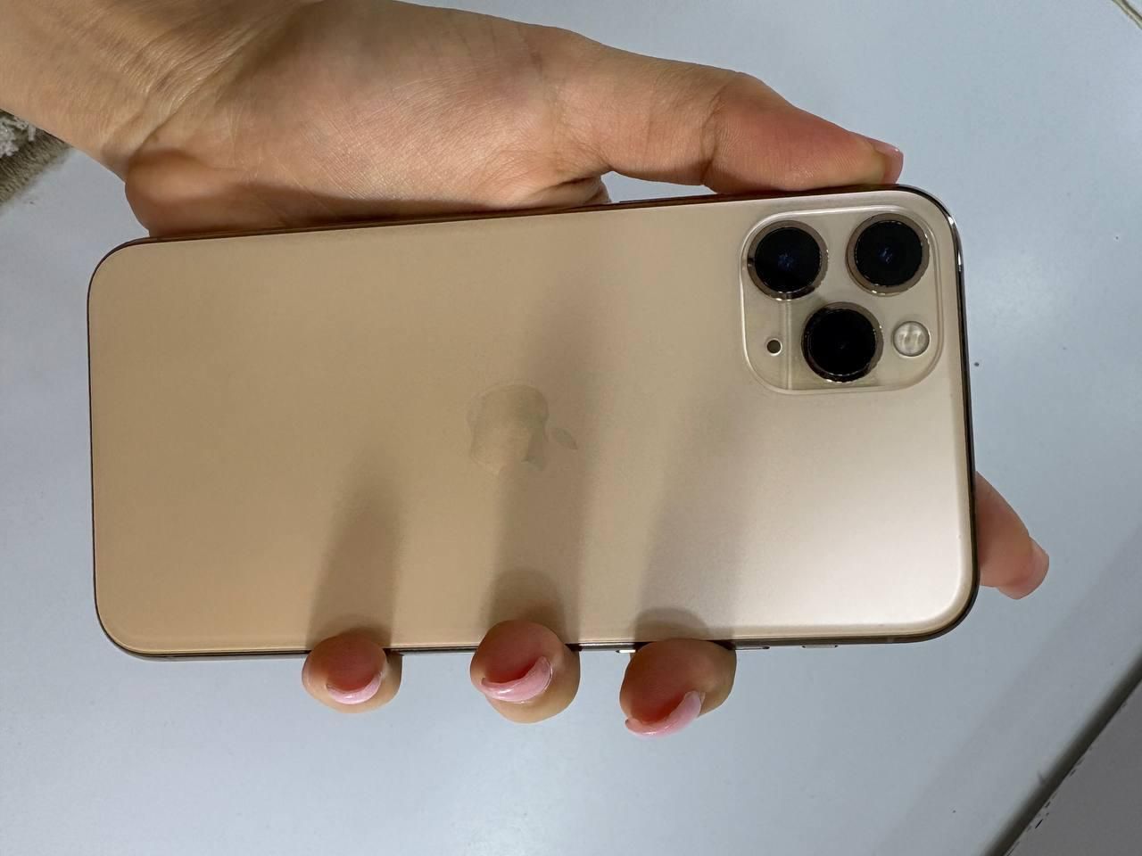 اپل iPhone 11 Pro با حافظهٔ ۲۵۶ گیگابایت|موبایل|مشهد, الهیه|دیوار