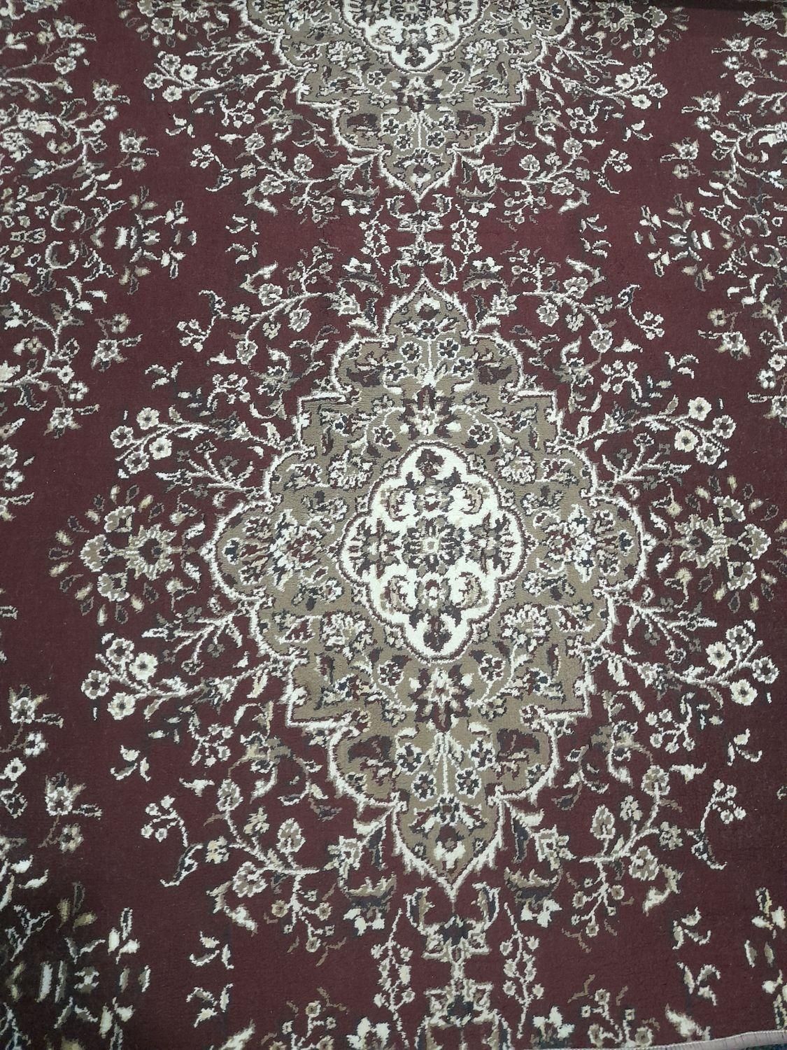 کنار فرش ۴×۲در حد نو به فروش میرسه شسته تمیز|فرش|ایذه, |دیوار