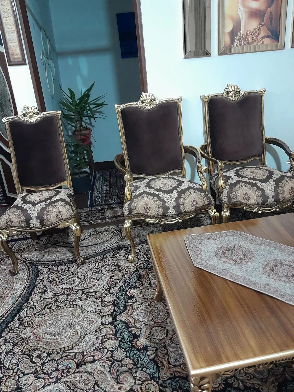 مبلمان فرانسوی ۹نفره ومیز غذاخوری ۶ نفره|میز و صندلی غذاخوری|رباط‌کریم, رباط‌کریم|دیوار