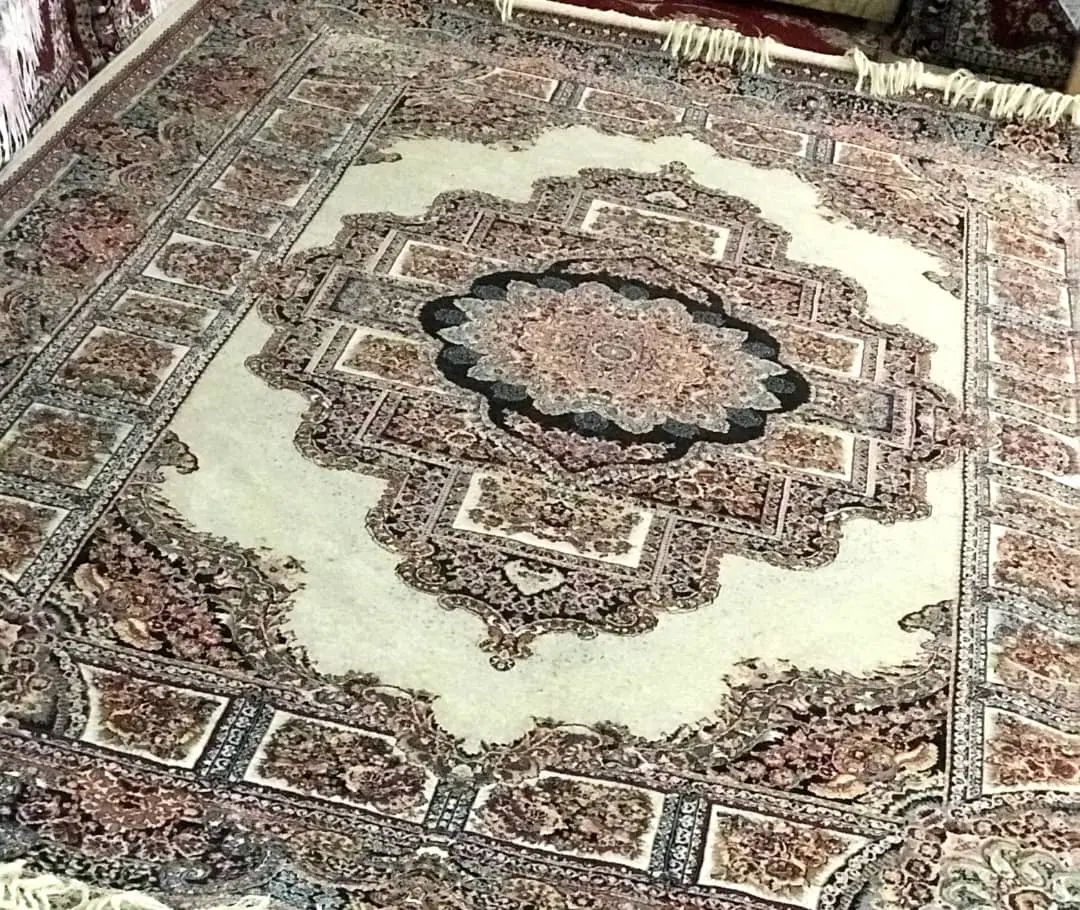یک جفت فرش شش متری بسیار خوب|فرش|رشت, کوی حسینی|دیوار