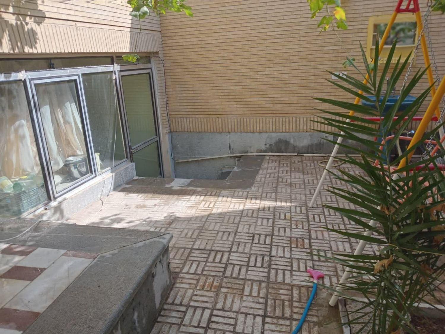 فروش خانه ویلایی ۲۳۰ متری ۳ خوابه در قائمیه|فروش خانه و ویلا|اصفهان, قائمیه|دیوار