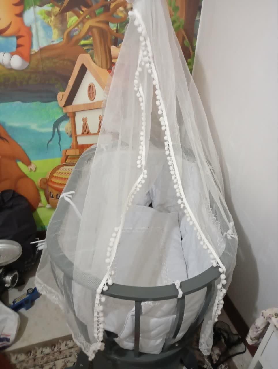 گهواره تخت|تخت و صندلی بچه|شیراز, کوشک میدان|دیوار