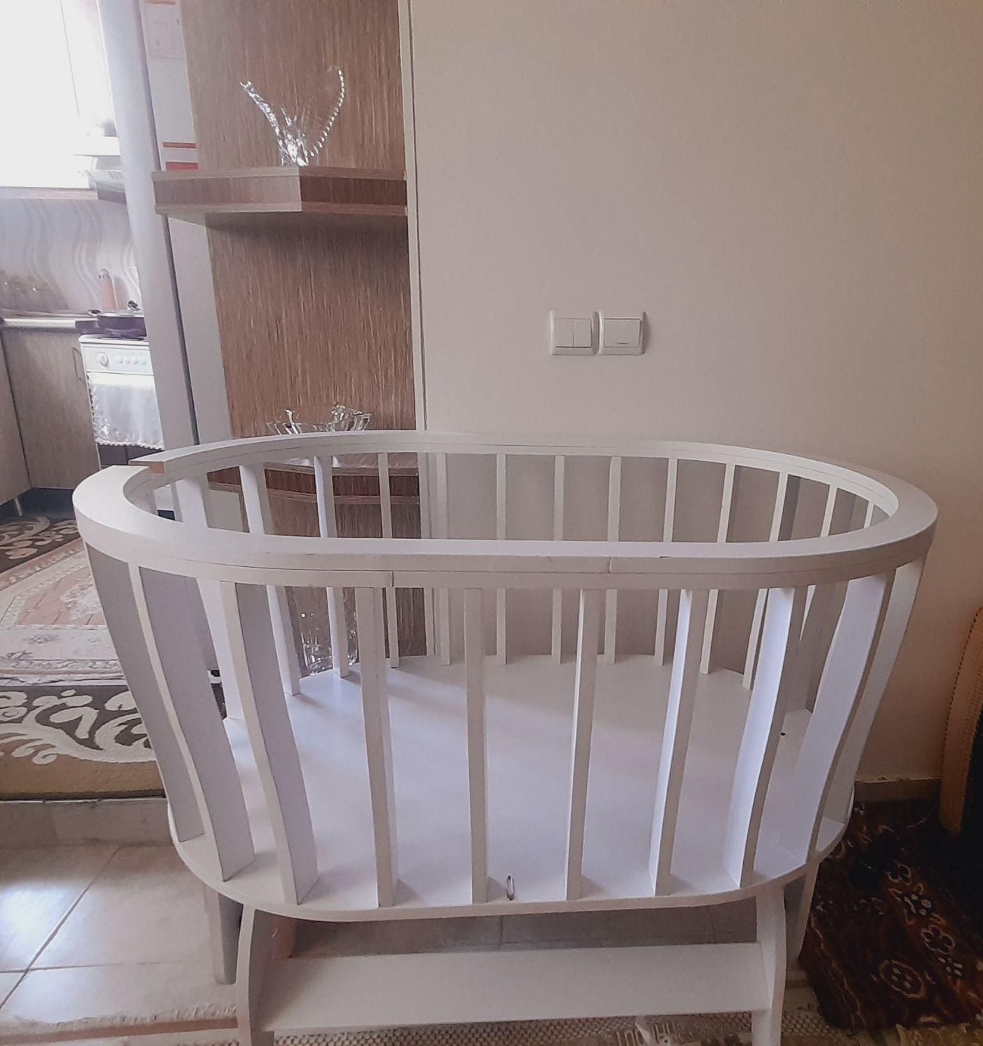 تخت  گهواره ای نوزاد|تخت و صندلی بچه|تبریز, |دیوار