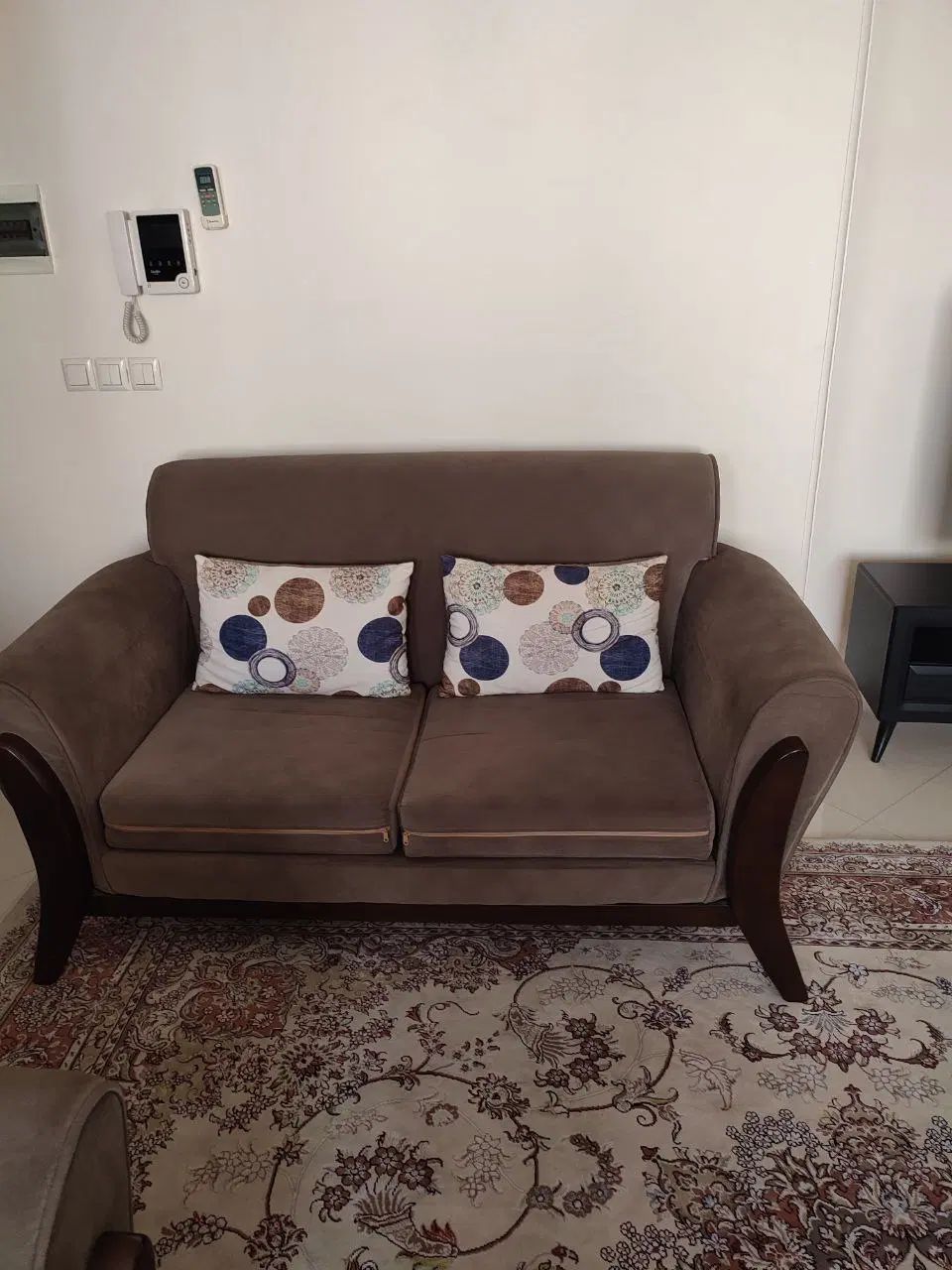 مبلمان راحتی شش نفره با میز وسط و سه عدد عسلی|مبلمان خانگی و میز عسلی|تهران, شهرک چیتگر|دیوار