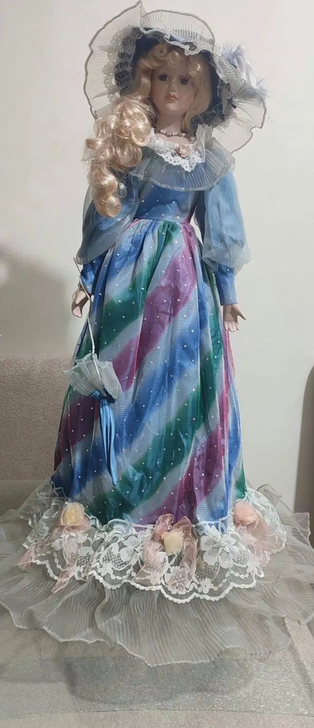 عروسک ایستاده|مجسمه، تندیس، ماکت|کرج, گلشهر|دیوار