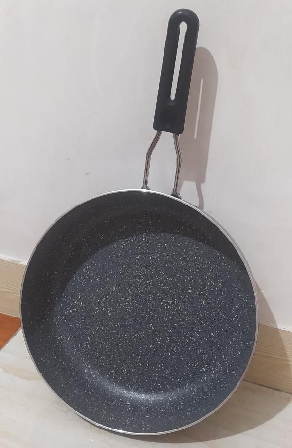 ماهیتابه نو و آک|ظروف پخت‌وپز|تهران, دولاب|دیوار