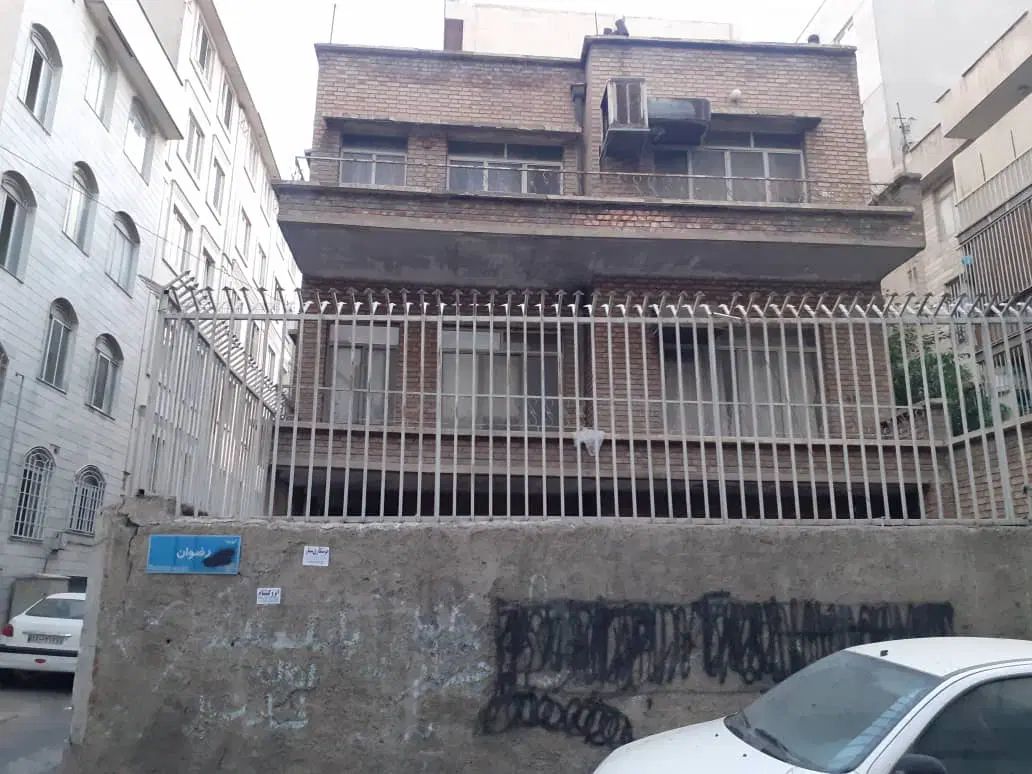 اجاره خانه کلنگی مناسب انبار یا کار تولیدی|اجارهٔ مغازه و غرفه|تهران, منیریه|دیوار