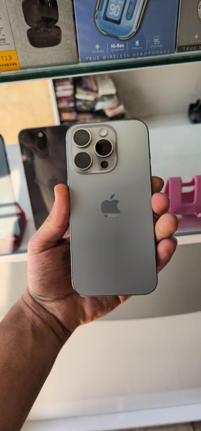 اپل iPhone 15 Pro با حافظهٔ ۲۵۶ گیگ ریجستر شده|موبایل|مشهد, کوثر|دیوار