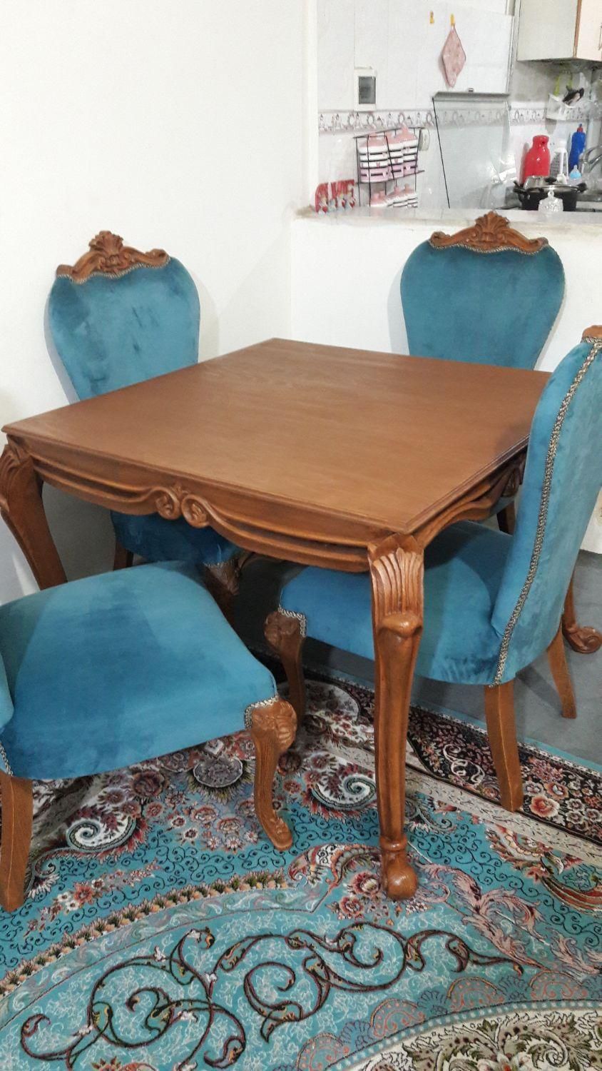 میز صندلی در حد نو تمیز سالم|میز و صندلی غذاخوری|بومهن, |دیوار