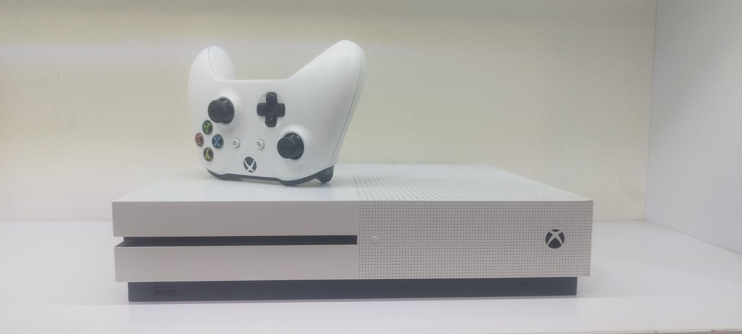کنسول Xbox one s فول بازی دو دسته یک ترابایت|کنسول، بازی ویدئویی و آنلاین|کرج, کوی امامیه|دیوار