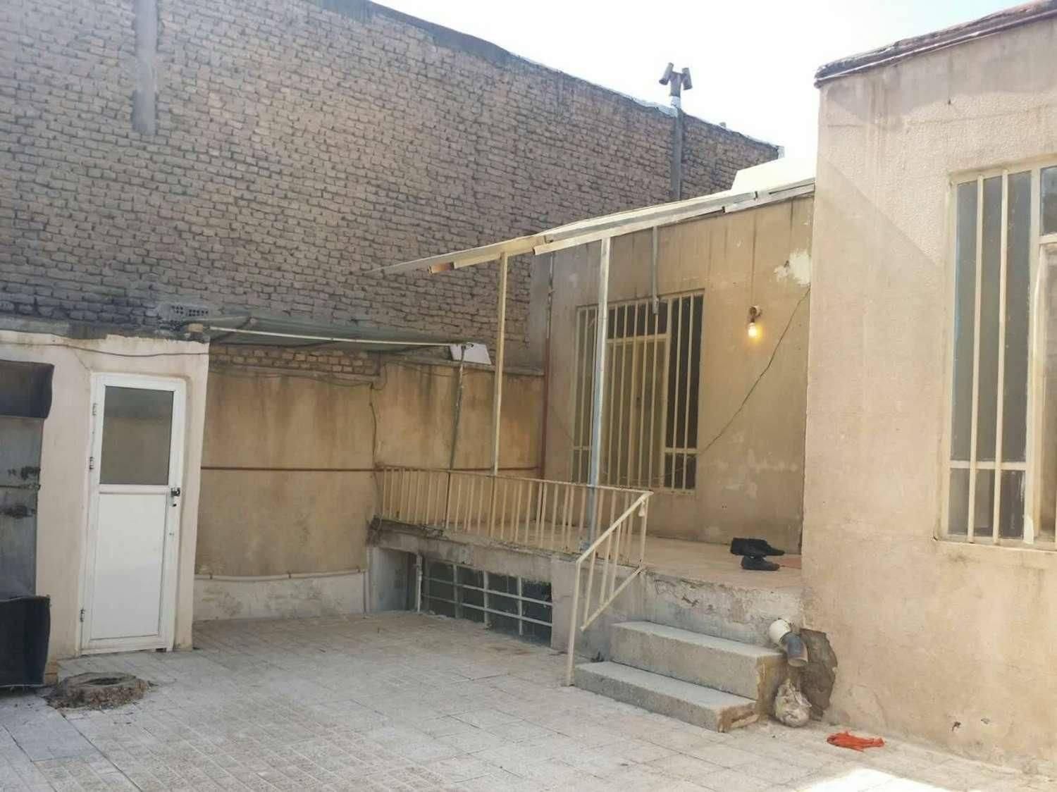 خانه ای۱۱۵متری دربست عدل خمینی ۷۵|اجارهٔ خانه و ویلا|مشهد, خرمشهر|دیوار