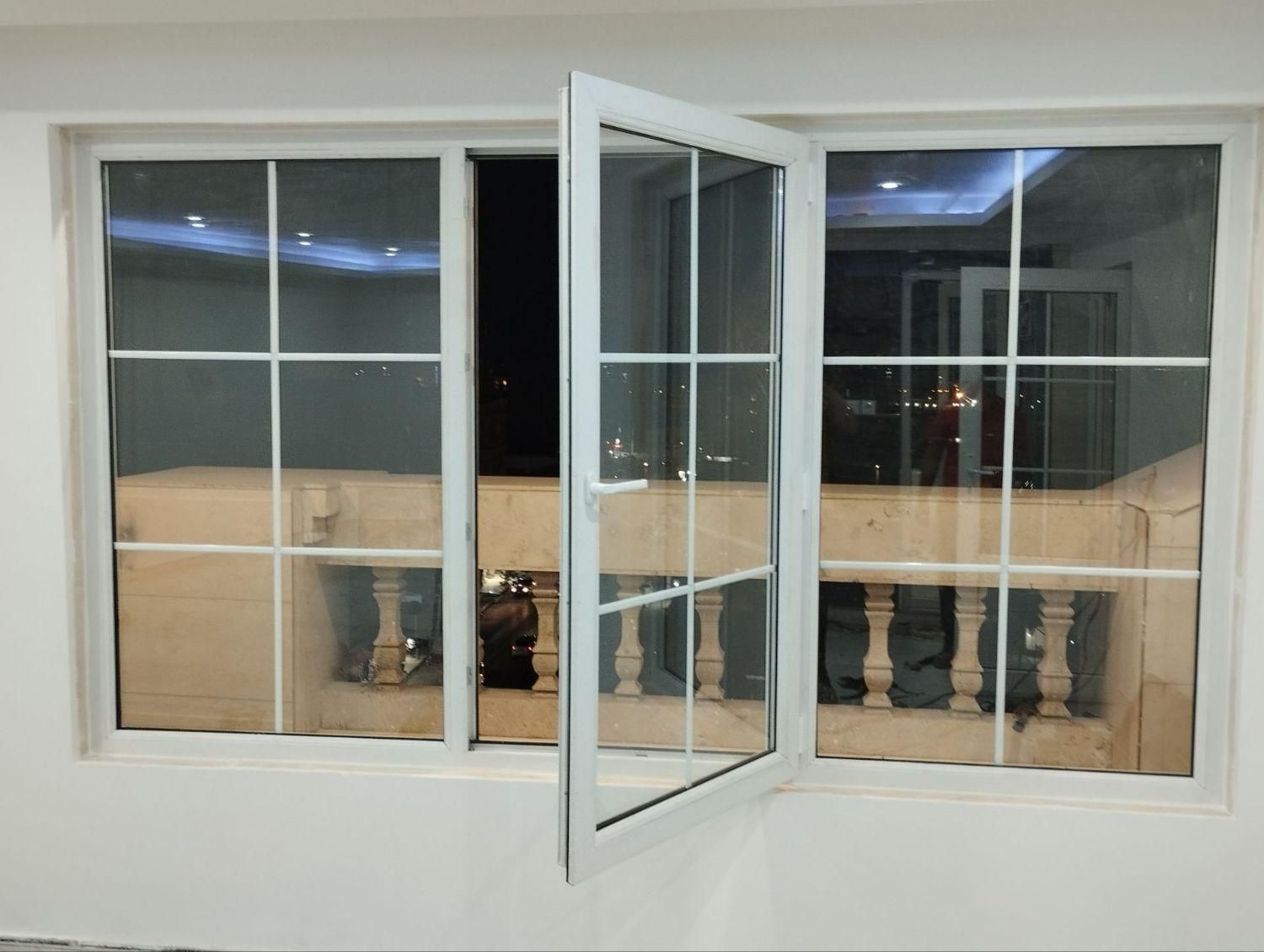 تولیدی درب پنجره دوجداره وسه جداره|خدمات پیشه و مهارت|بندرعباس, |دیوار