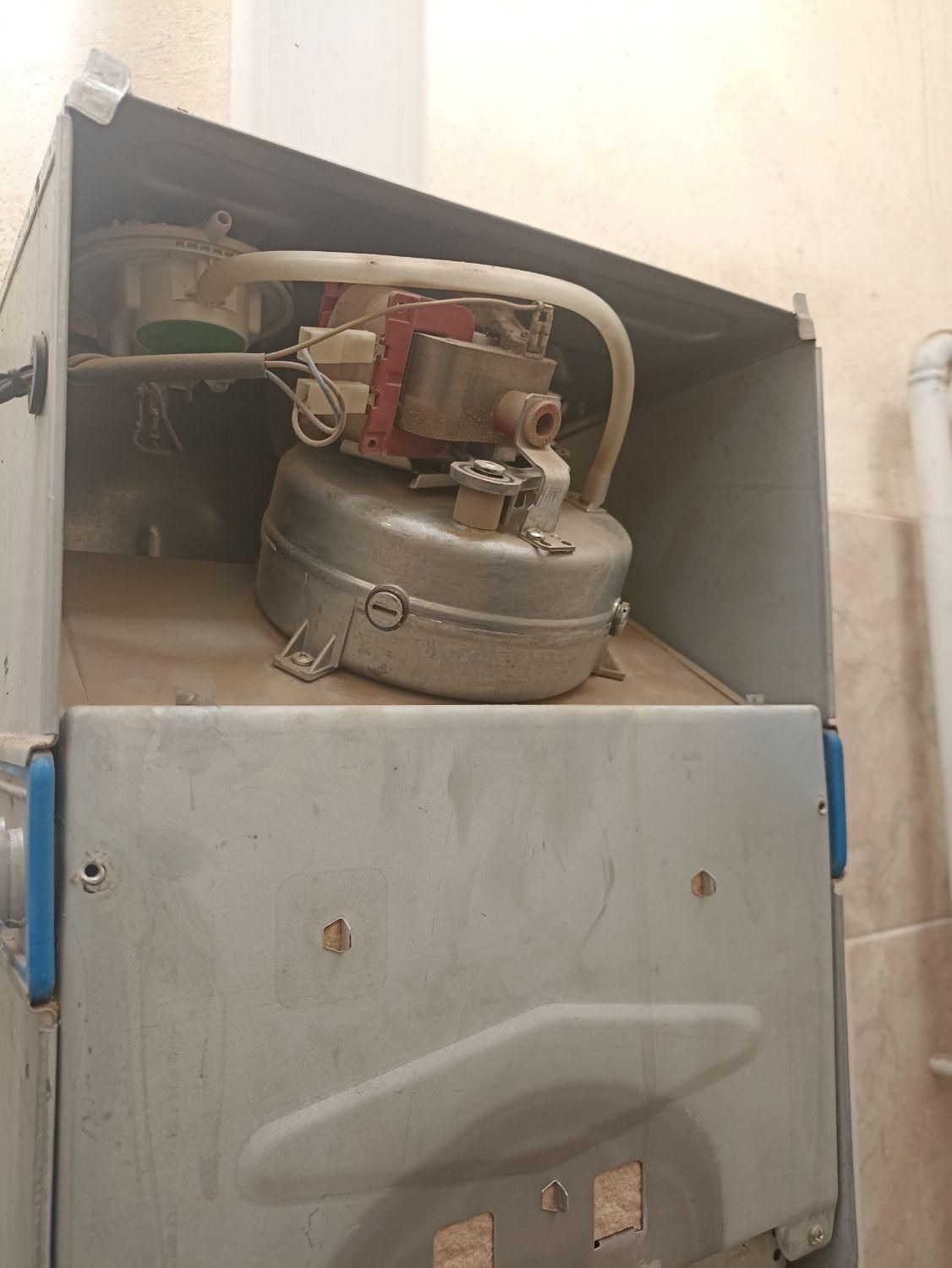 نماینده مجاز ایران رادیاتور تعمیر پکیج وفروش|خدمات پیشه و مهارت|زاهدان, |دیوار