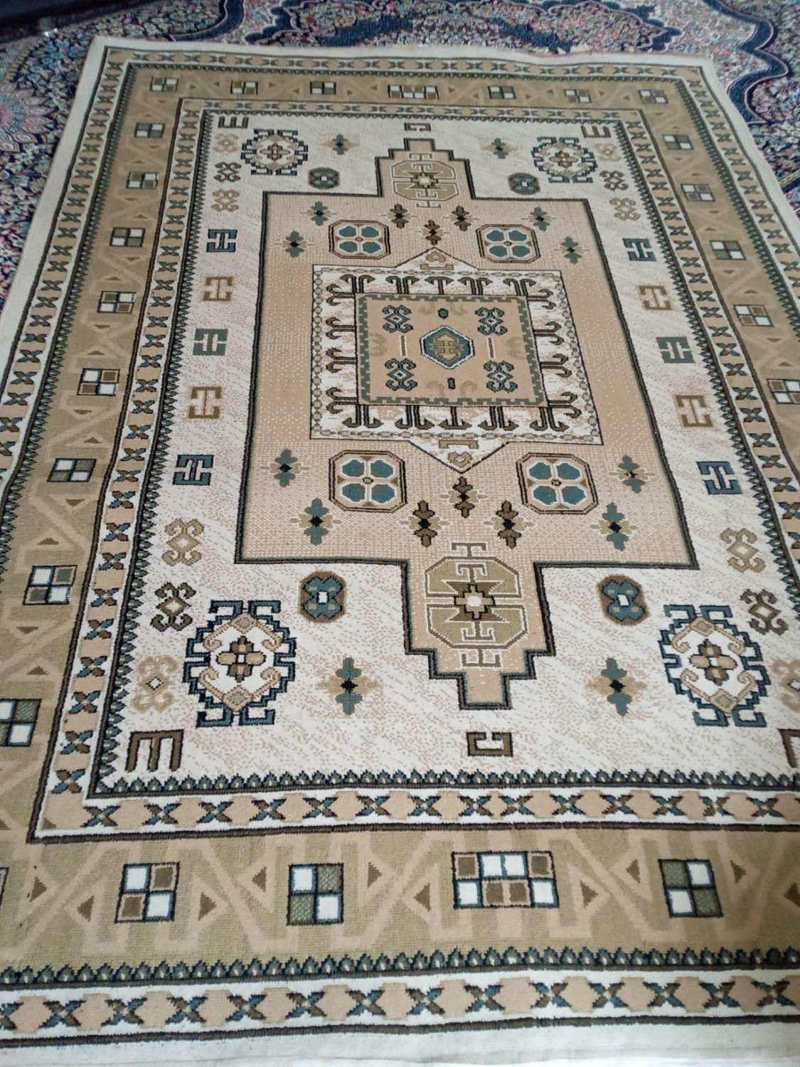 گلیم فرش ۴متری سالم تمیز مخصوص ویلا|گلیم، جاجیم، گبه|فومن, |دیوار