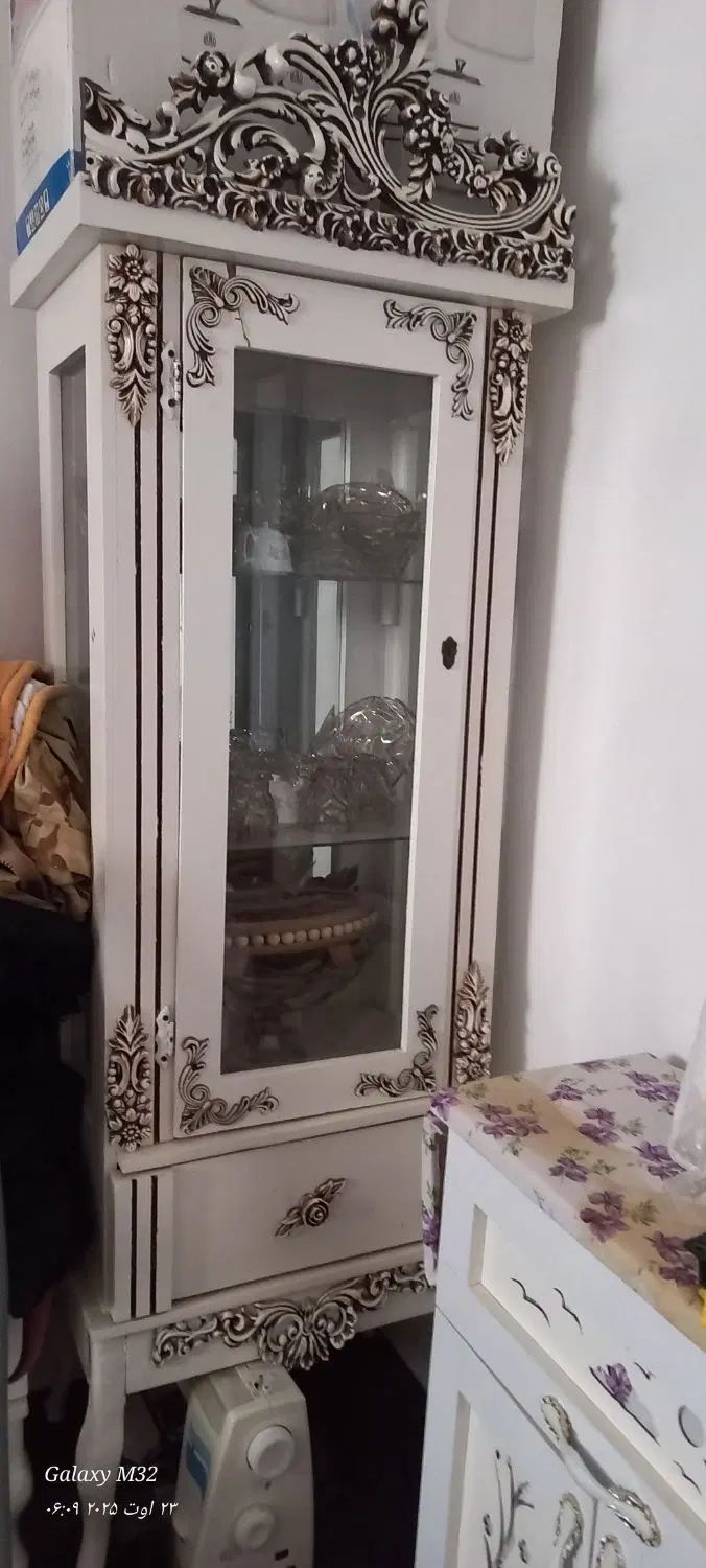 کمد میز تلویزیون گلدون و میز اتو|بوفه، ویترین، کنسول|مشهد, شهرک شهید باهنر|دیوار